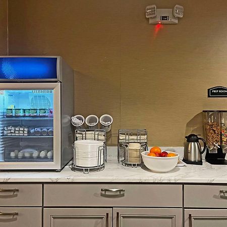 Comfort Suites Peoria Sports Complex Экстерьер фото