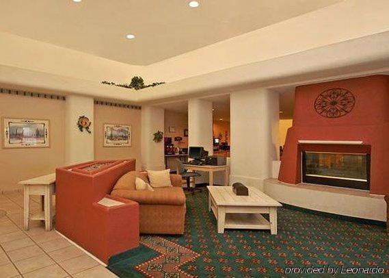 Comfort Suites Peoria Sports Complex Интерьер фото