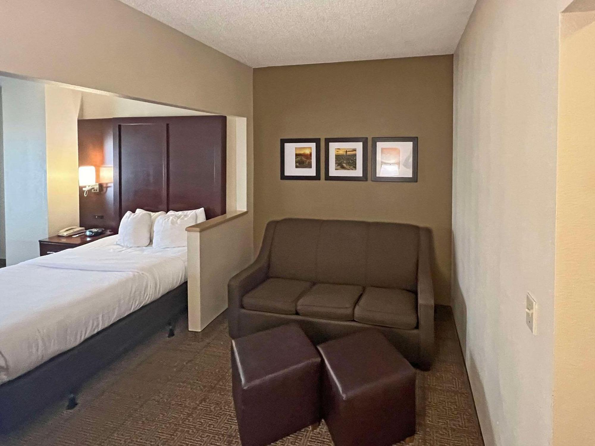 Comfort Suites Peoria Sports Complex Экстерьер фото