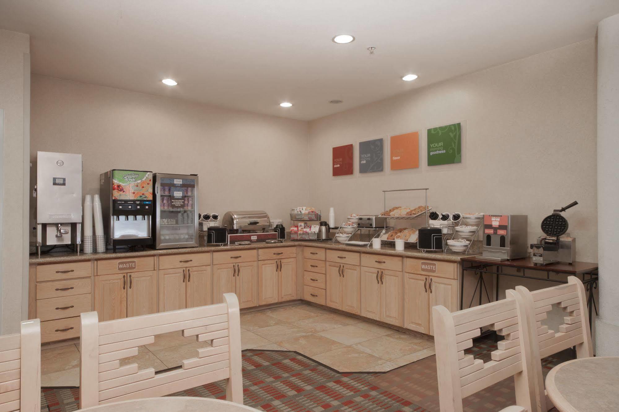 Comfort Suites Peoria Sports Complex Экстерьер фото